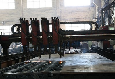 Máquina de corte por llama CNC (puede cortar chapas de acero al carbono de 30mm de espesor)